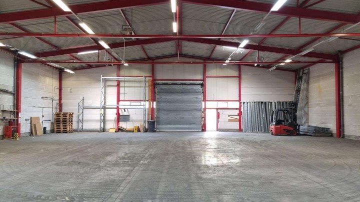 Lagerhalle in Mühlacker -Lomersheim zu vermieten!